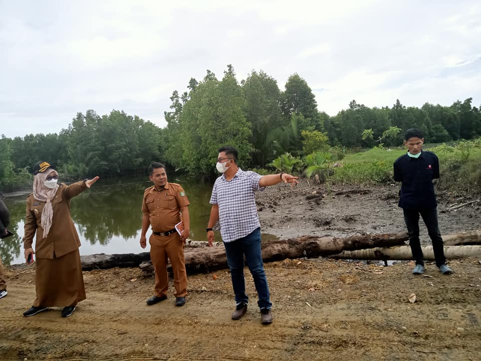 Foto: Wabup Pasangkayu Monitoring Pembangunan Jalan dan Jembatan di Dapurang